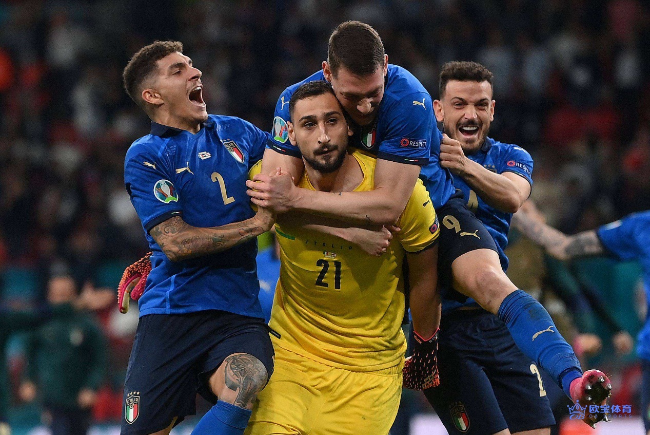 斯图加特训练开放日,今夜篮板制胜引欢呼,法国杯在即,纪律约束更严格 斯图加特训练开放日,今夜篮板制胜引欢呼,法国杯在即,纪律约束更严格