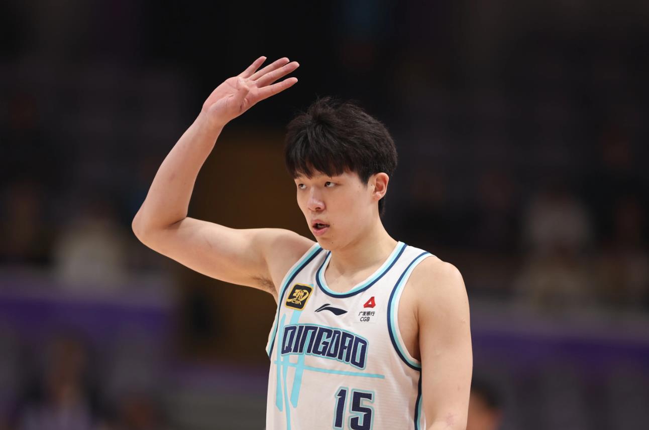 包含关键时刻新疆广汇调整名单以备CBA季后赛，门线救险环节打磨，信心回归，赛季目标并未改变的词条