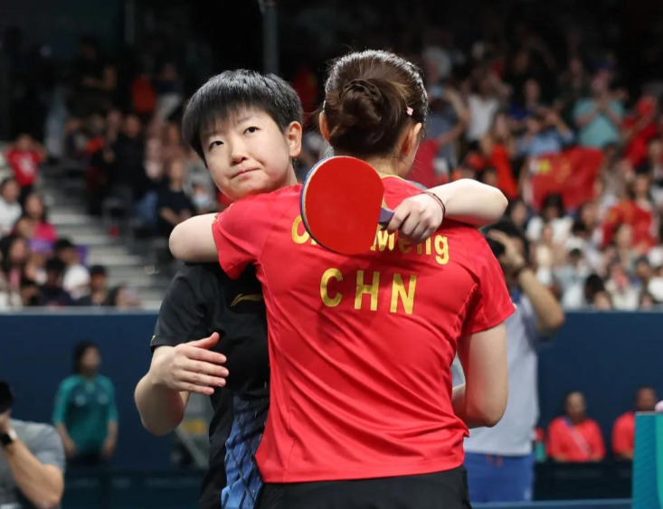 JackeyLove与70激战巴黎圣日耳曼分钟，出色发挥胜负难料！，Ming焦点对战赛场气氛高涨的简单介绍